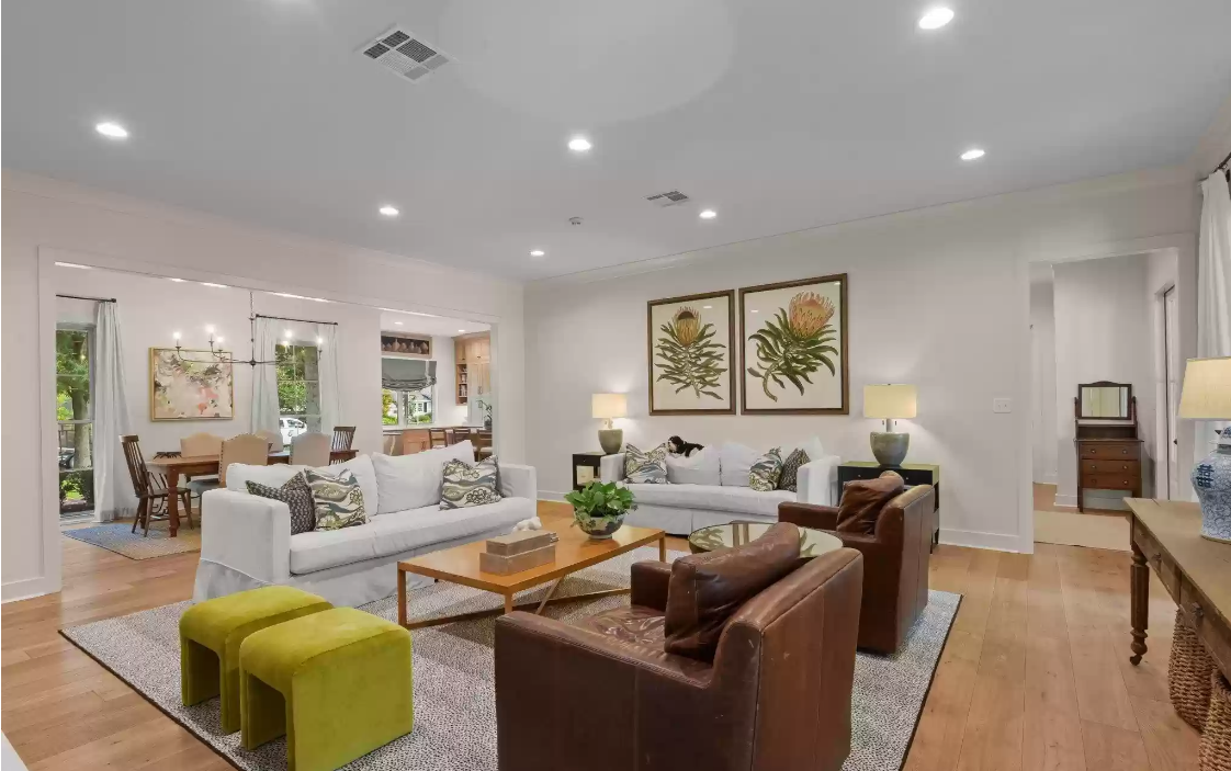 6122 Chandler Drive
